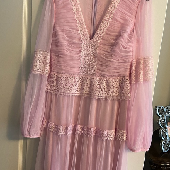Dress - Picture 2 of 4